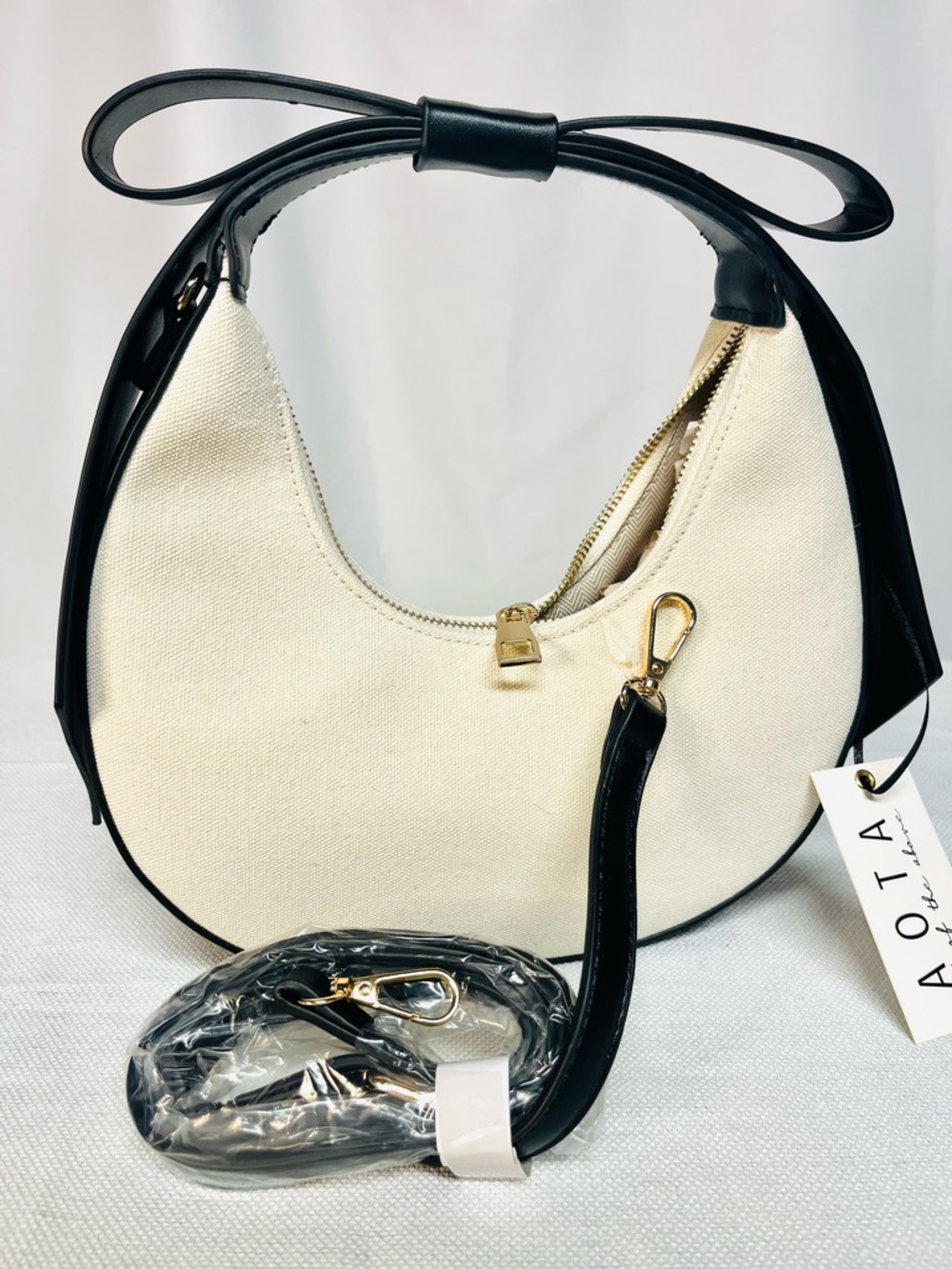 Two-Tone Crescent Bow Tie Crossbody HandBag — Black & Cream - Picture 7 of 14